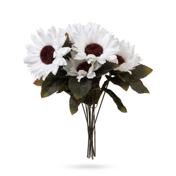 Flower_bouquet_on_white_background_202607151627 ورد 8-56