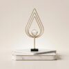 Place_object_onto_pedestal_2K_202607071628 (1) 3Bro-K1000-57 ديكور بلوره