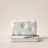 Place_object_onto_pedestal_2K_202607161405 علبه مناديل جبنه ابيض36 G-429