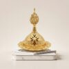 Place_object_onto_pedestal_2K_202607211748 مبخرة جولد بطبق . ٥٢-٧ ek