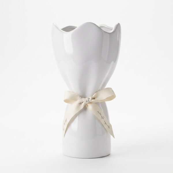 Commercial_product_shot_object_2K_202607281502 فازه سيراميك أبيض وبيج GF9328