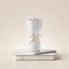 Place_object_onto_pedestal_2K_202607281503 فازه سيراميك أبيض وبيج GF9327